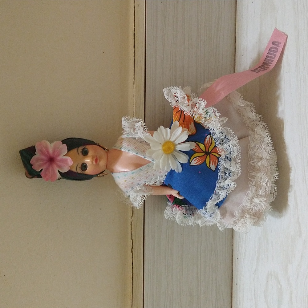 Vintage Souvenir Bermuda Sleepy Eyes Doll
